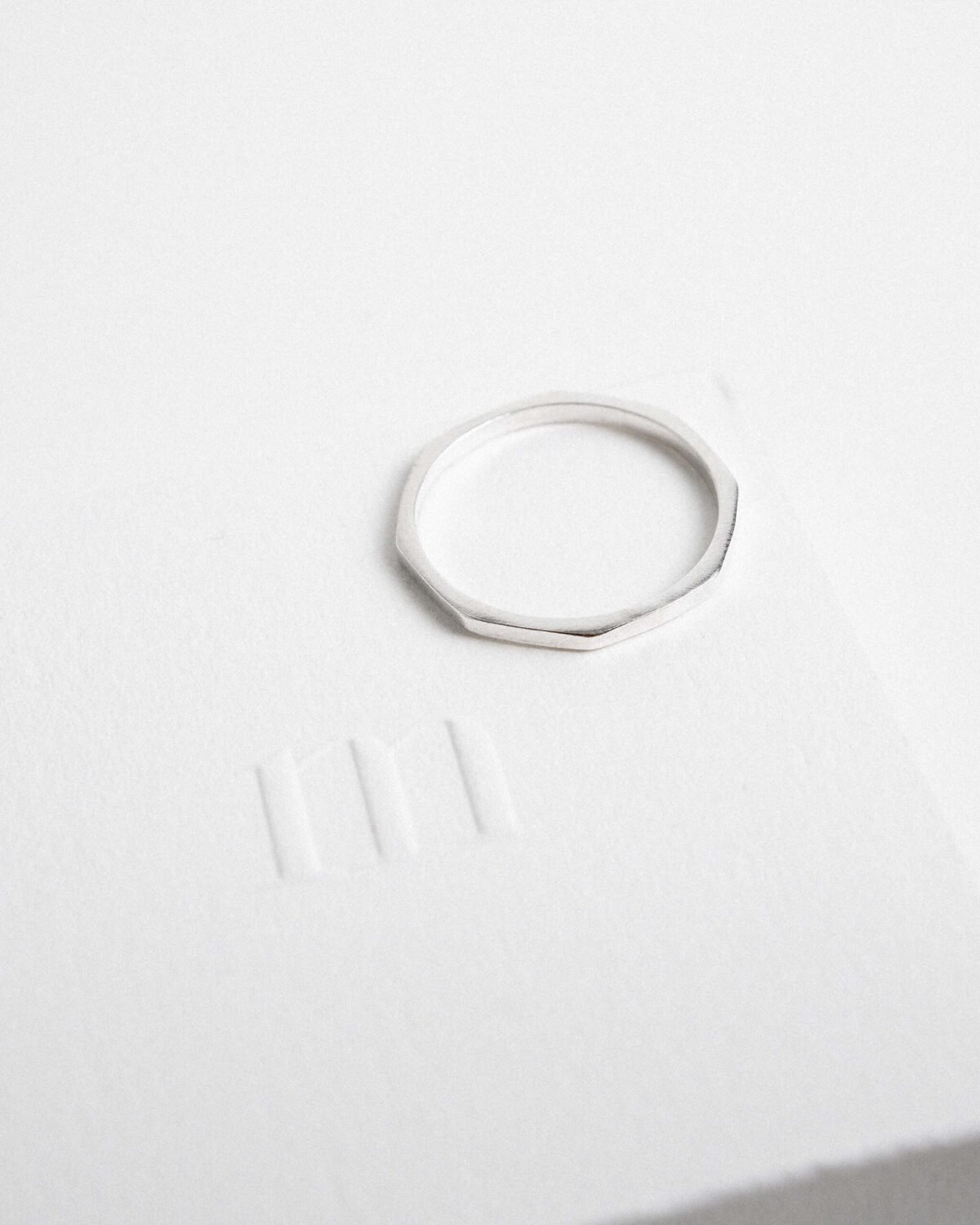 Minimalistinis 925 sidabrinis žiedas 'jenga'
