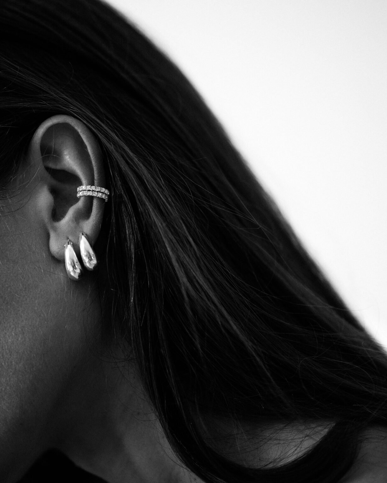 Puošnus 925 sidabrinis ear cuff su cirkoniais 'Kim'
