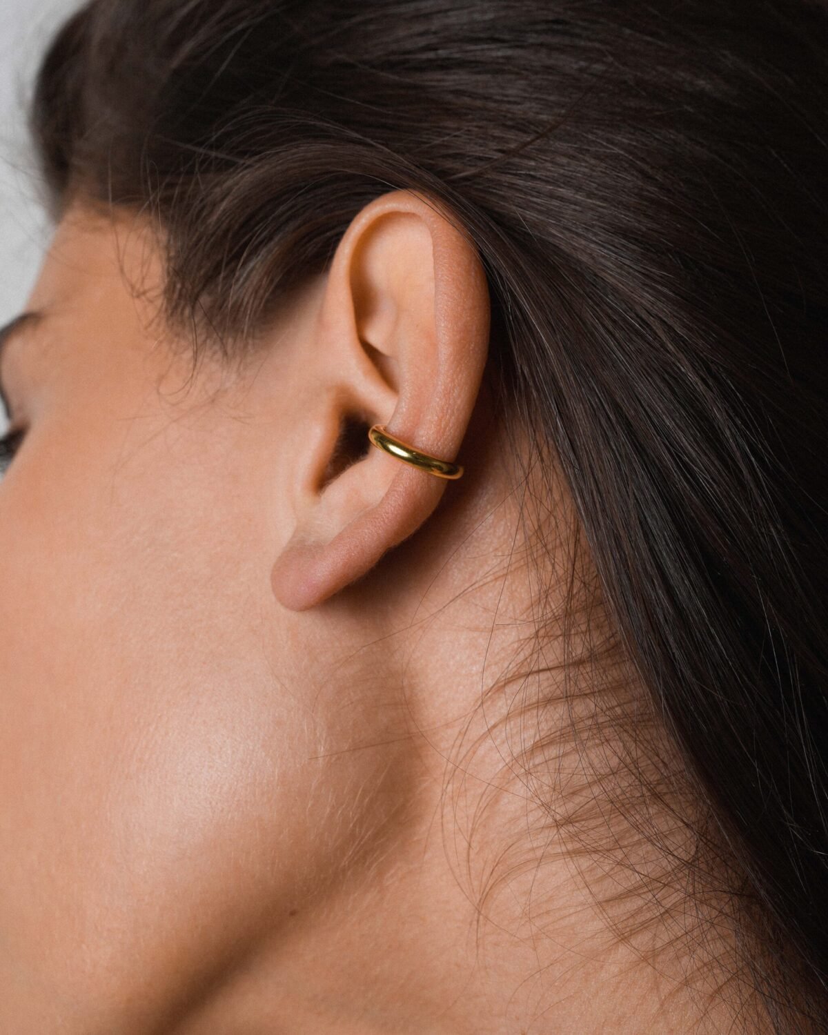 14K paauksuotas 925 sidabrinis ear cuff 'tia'