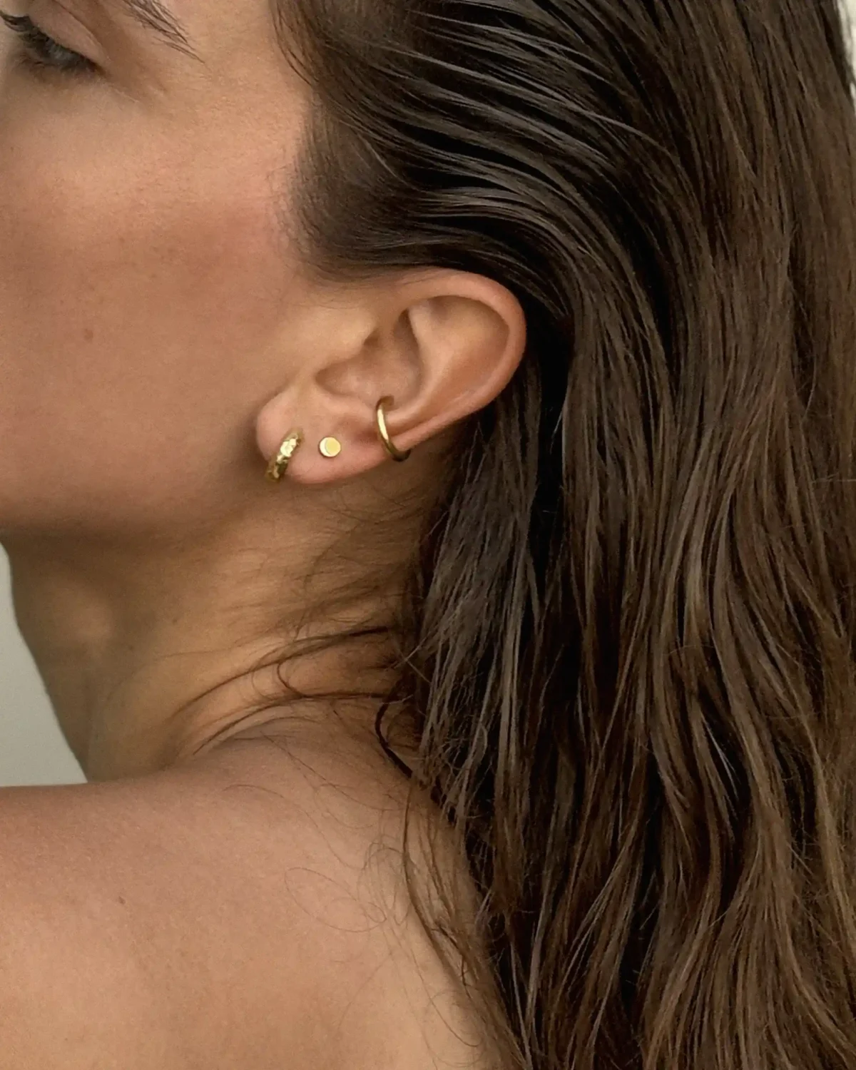 14K paauksuotas 925 sidabrinis ear cuff 'tia'